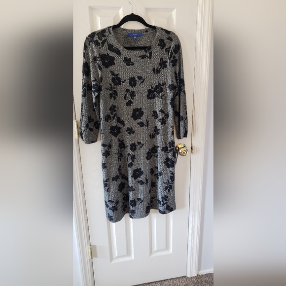 Black and white Dress - Picture 1 of 3